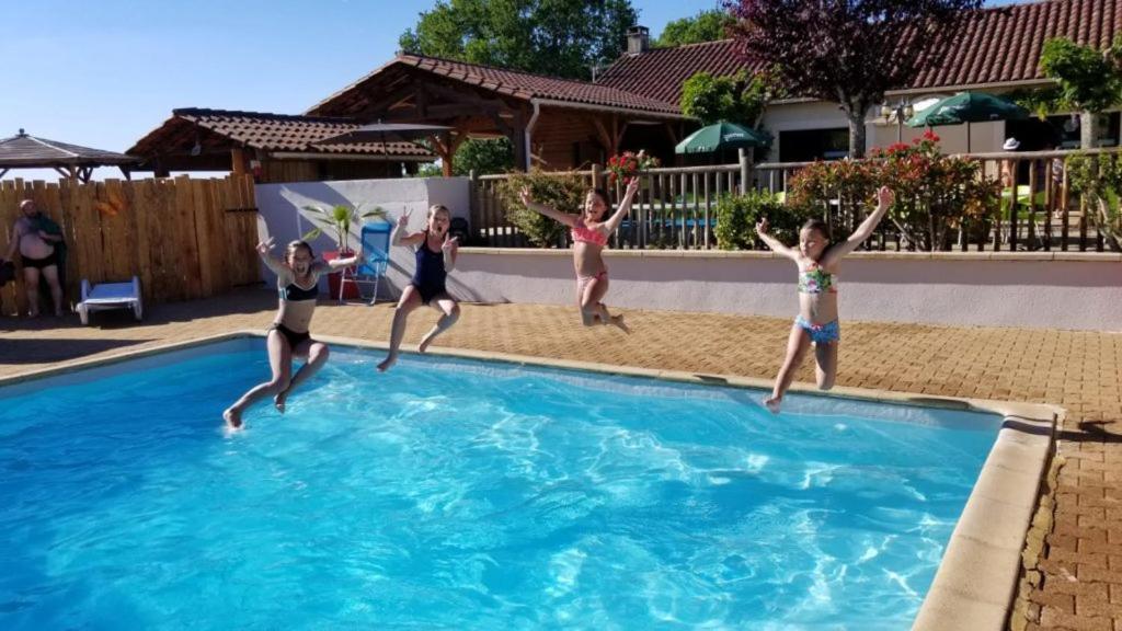 Camping Maeva Escapades Au P'Tit Bonheur Peyrillac-et-Millac Exterior foto