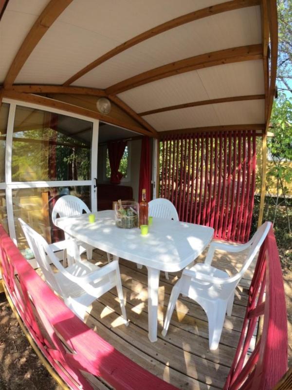 Camping Maeva Escapades Au P'Tit Bonheur Peyrillac-et-Millac Exterior foto